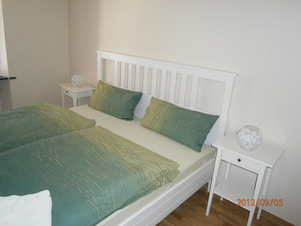 Pension Am Rheinsteig Hotell Leutesdorf Rom bilde